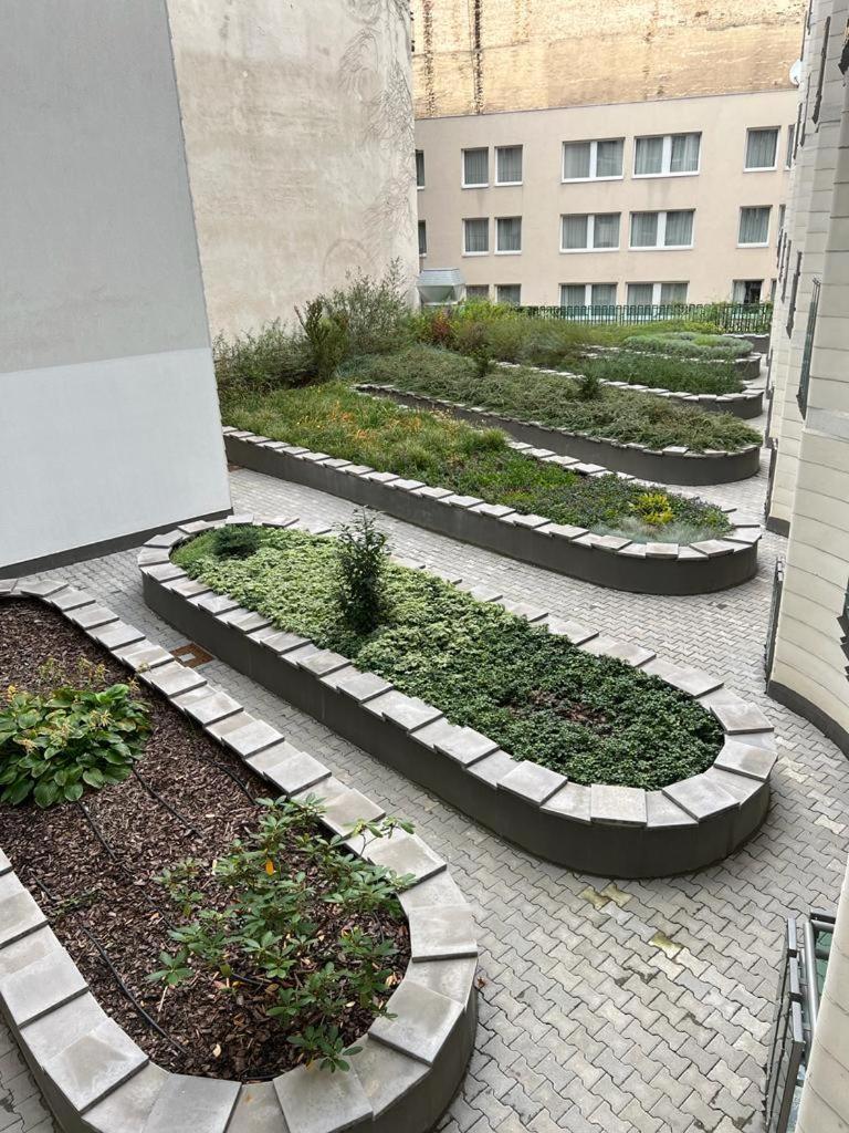 Palace Quarter 1 Peaceful Modern Floor Apartman